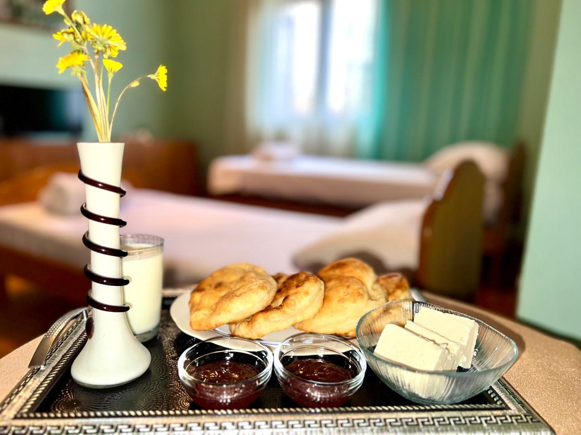 Berat Private Room In Haxhialiu Villa Экстерьер фото
