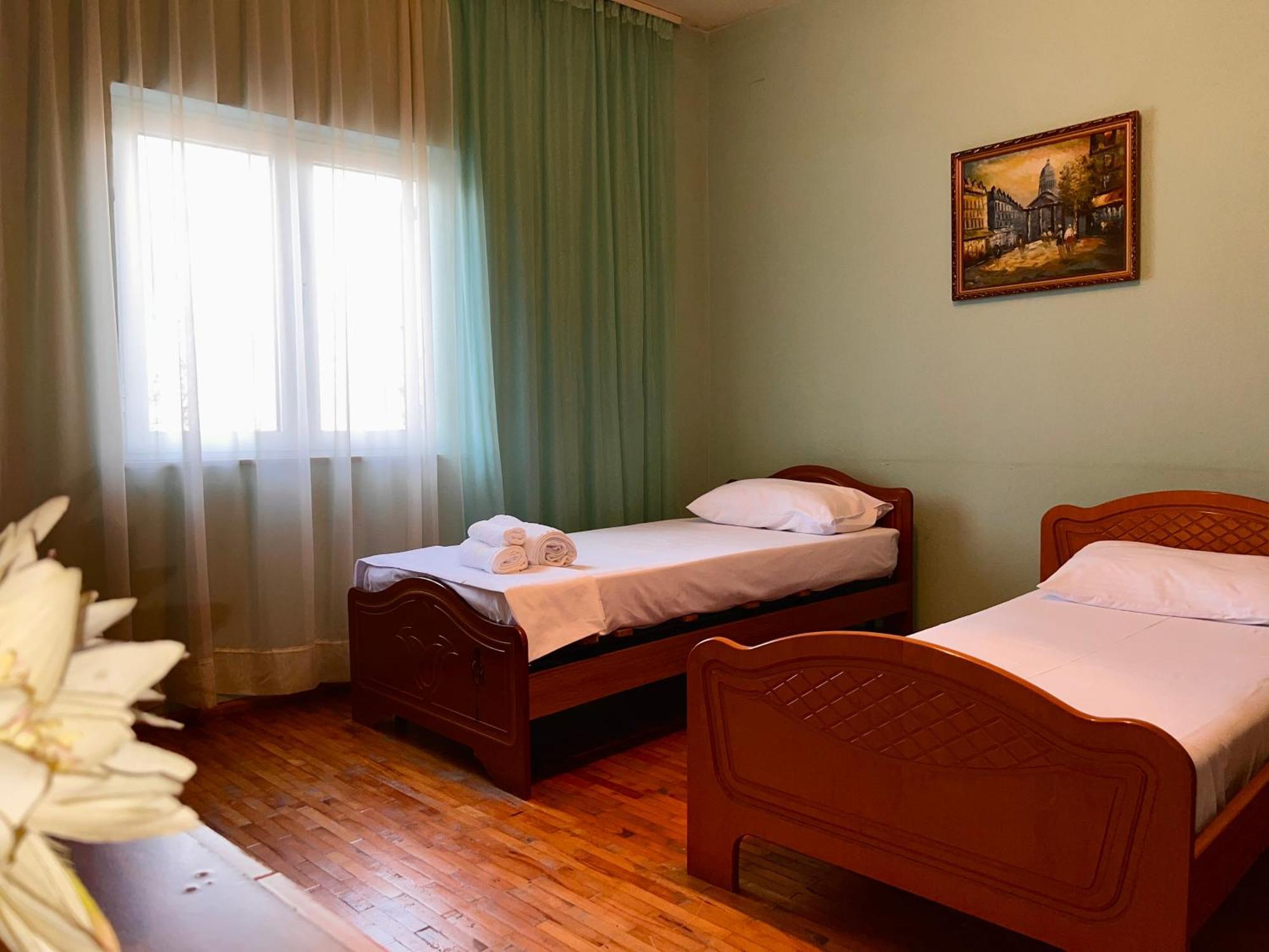 Berat Private Room In Haxhialiu Villa Экстерьер фото