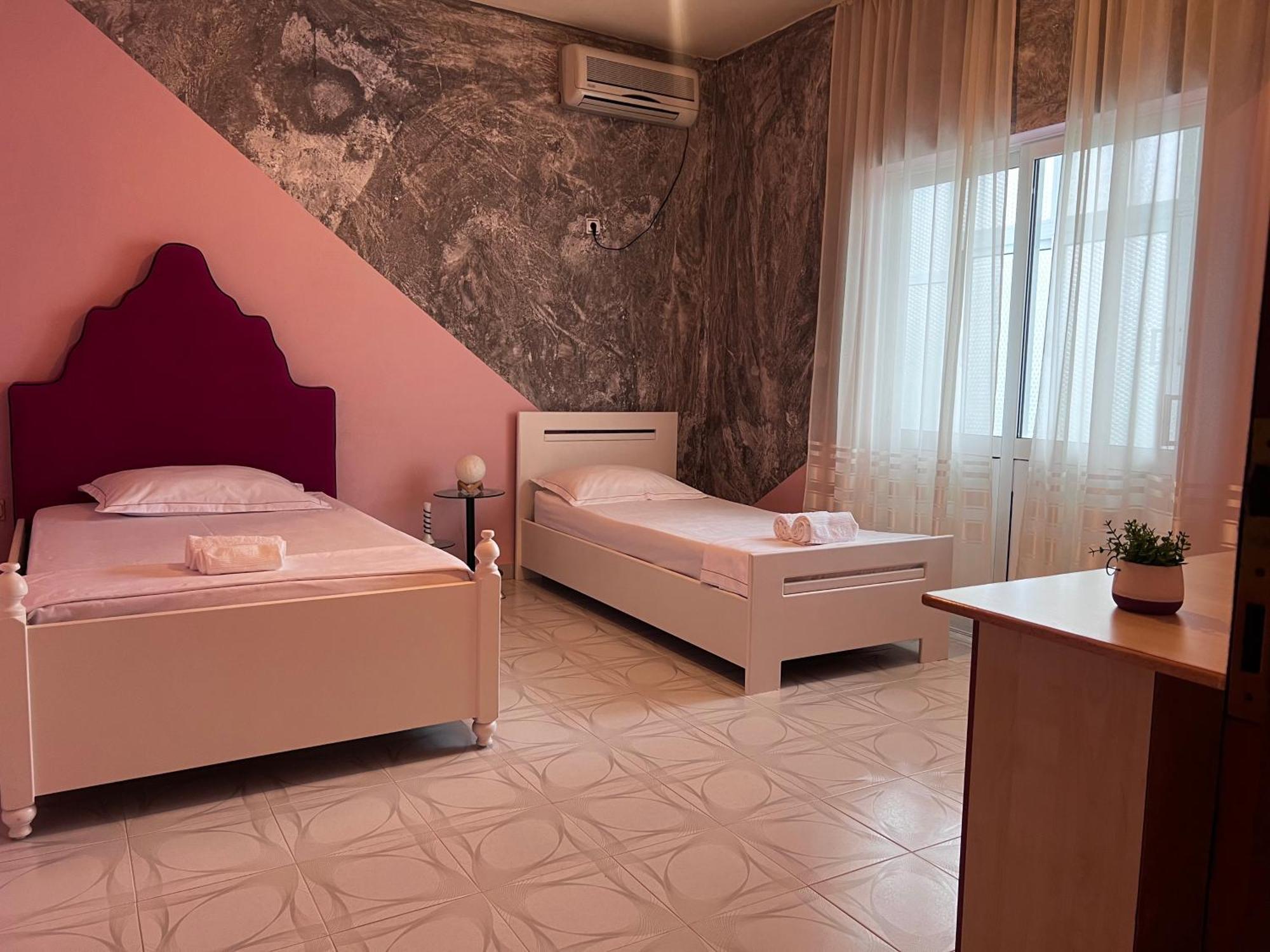 Berat Private Room In Haxhialiu Villa Экстерьер фото